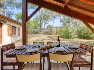 Holiday Home Club de la Voile by Interhome