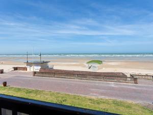 Apartment Les Terrasses du Casino-2 by Interhome