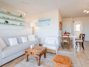 Apartment Les Terrasses du Casino-2 by Interhome