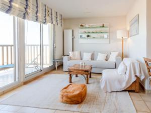 Apartment Les Terrasses du Casino-2 by Interhome