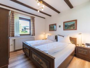 Apartment Am Hohen Bogen-61 by Interhome