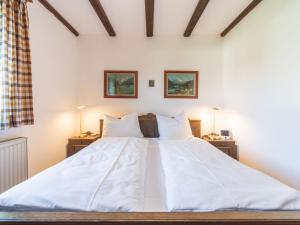 Apartment Am Hohen Bogen-61 by Interhome