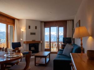 Apartment Les Crêtes 1-4 by Interhome