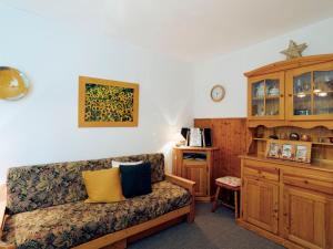 Apartment Castel des Roches C4 by Interhome