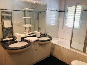 Apartment Edelweiss C by Interhome