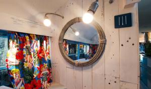 American School Bus Glamping - Somerset