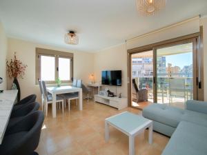 Apartment Esmeralda Suites-4 by Interhome