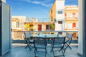 Upscale Modern Escape in the Historic Center