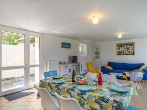 Maisons de vacances Holiday Home Le Trion by Interhome : photos des chambres