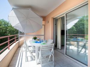 Appartements Apartment Parc Vaugrenier by Interhome : photos des chambres