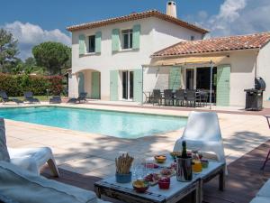 Maisons de vacances Holiday Home Villa Matisse by Interhome : photos des chambres