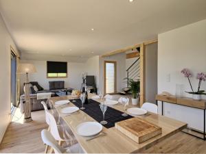 Maisons de vacances Holiday Home Wooden House by Interhome : photos des chambres