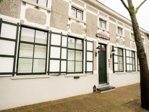 Holiday Home Huyze Ter Bercken with swimming pond by Interhome