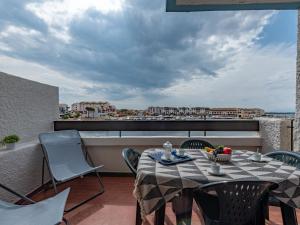 Appartements Apartment Palmyra by Interhome : photos des chambres