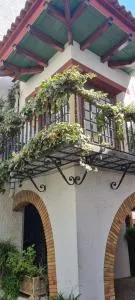 Apart Roc St Gaietà - Roda de Bará