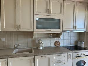 Relax in this Sithonia Property with great ocean views