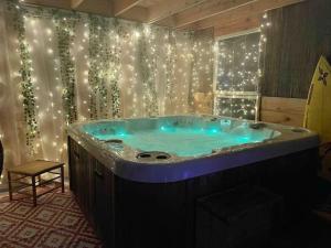 Chalets Le Cabanon dore* Suite SPA et nature : photos des chambres