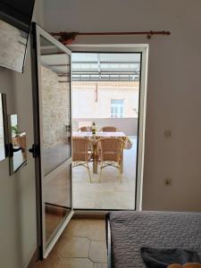 Apartments Turan Centrally Located with Free Parking