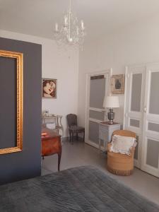 B&B / Chambres d'hotes La Villa des Remparts : Chambre Double Basique