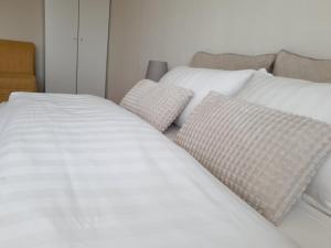 Square Side Apartment