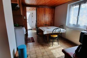 Appartements plain-pied proche base de loisirs et voie verte : photos des chambres