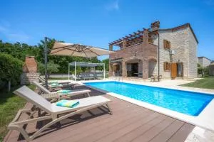 Paradis Villa Stone Queen with Heated Pool - Butkovići
