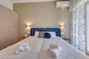 Deluxe Urban 2BR Apt by Nat. Archaelogical Museum