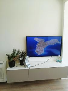 Apartment with a sea view.