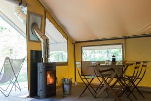 Campings Huttopia Bourg St Maurice : Tente de Trappeur (5 Personnes)