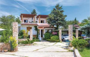 Lovely Home In Rogoznica With Jacuzzi