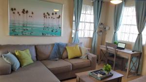 Private Apartment Close to Beach & Nightlife
