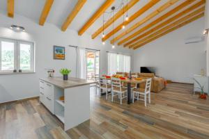 Villa Savey - heated pool