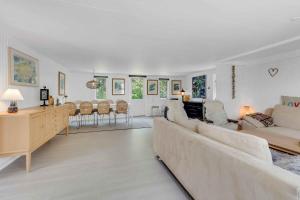 Unique Holiday Home In Quiet Surroundings