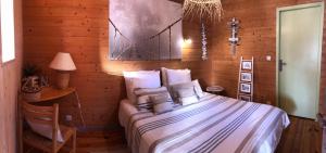 Chalets Chalet De Charme, Biscarrosse Bourg : photos des chambres