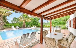 Maisons de vacances Amazing Home In Aspiran With 4 Bedrooms, Private Swimming Pool And Outdoor Swimming Pool : photos des chambres