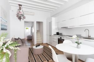 Sandys House-Mykonos Town by Dival Properties