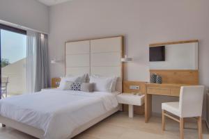  Family Junior Suite with Balcony and Sea View  room in Valtos Beach Hotel