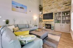 Charming Coastal Home 6 Mi to Choctawhatchee Bay! - Crestview