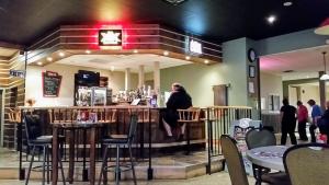 Bears den Lounge and Motel