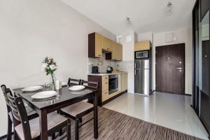 Metro Bemowo Studio - Balcony, Parking, near Metro - by Rentujemy