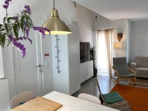 Historic Center Sunny Apartment