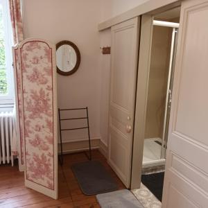 B&B / Chambres d'hotes Petit manoir de la berthenlaire : photos des chambres