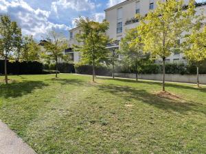 Appartements Studio 28 m2 & jardin privatif 20 m2 : Appartement 1 Chambre