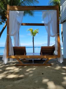 Casa Amaroo - Villa at Luna Beach Roatan