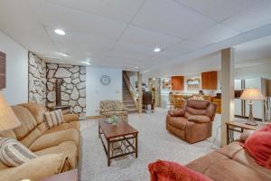 The Haven at Welsh Mountain Suites - Apt w Patio!