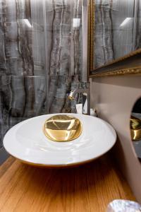 Queen Cattleya Suite