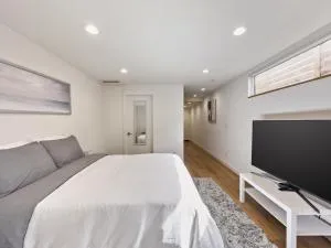 Modern apartment near light rail - Mercer Island