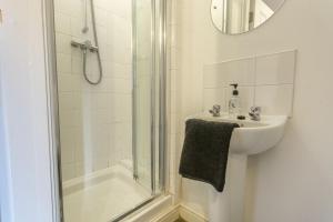 Double Room with Private Bathroom room in The Watergate Inn