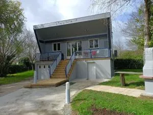 Les hirondelles au bord de l'eau - Langon