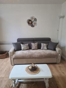 Appartements Charmant Appart cosy + terrasse : photos des chambres